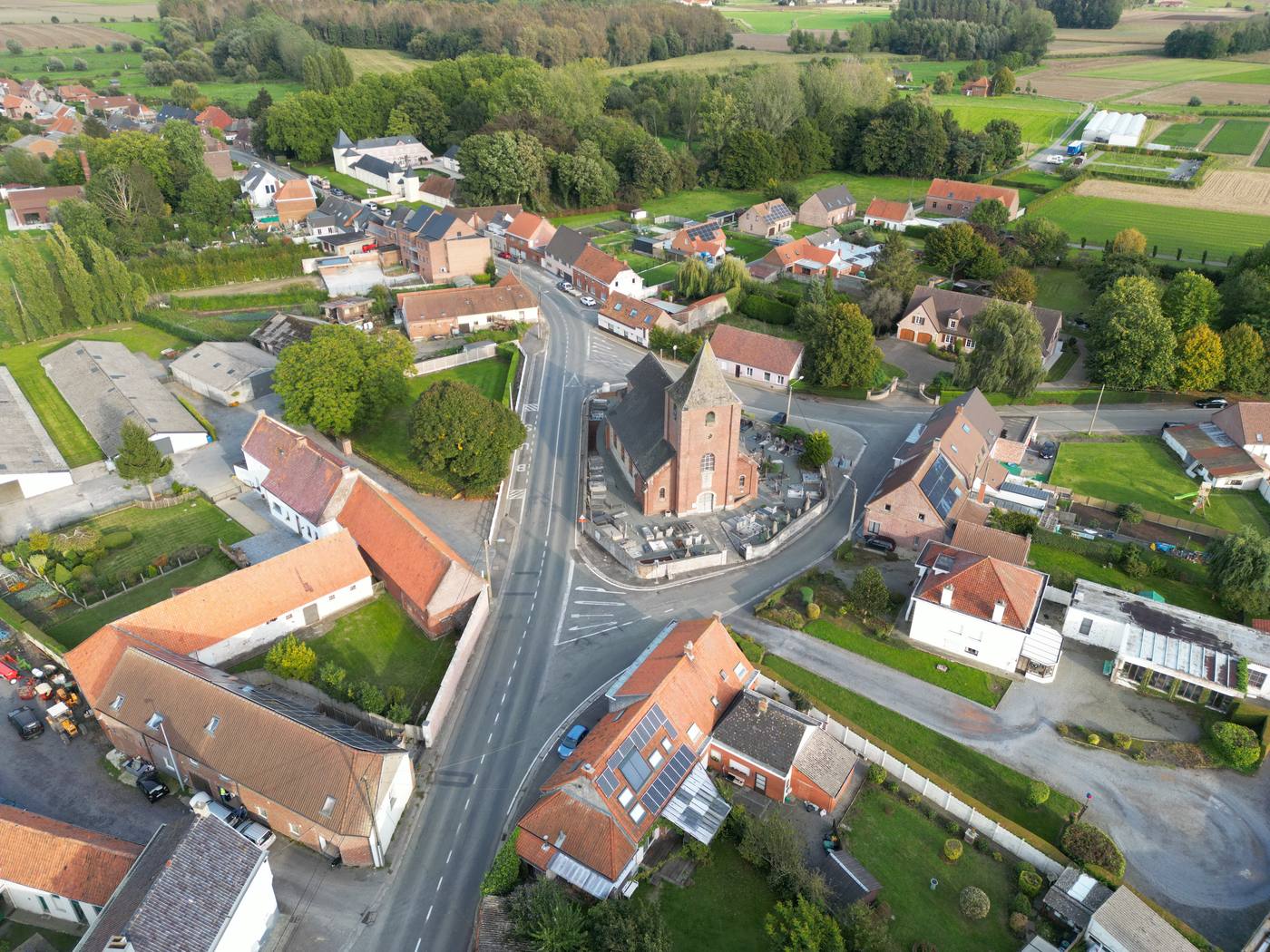 Vue aérienne village de Wattripont — MaximumSky Photography